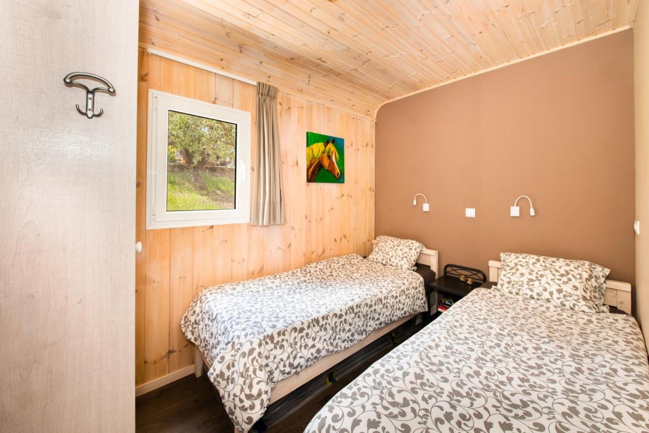 Hakuna Matata Holidays Wooden Lodge With Airco & Pool In Greek Olive Grove Метони Экстерьер фото